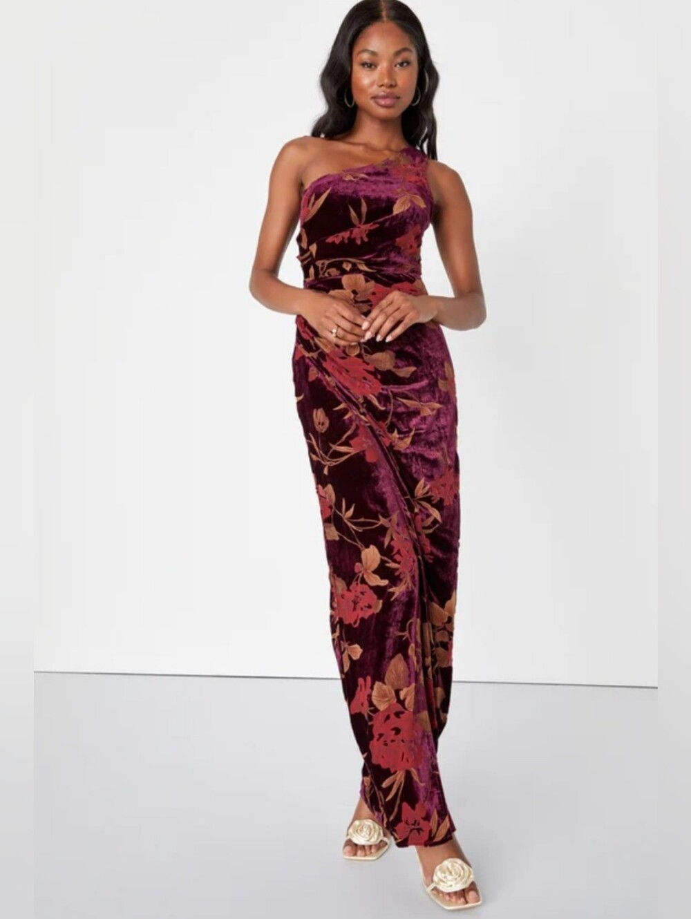 🌻 Lulu's One-Shoulder Floral Velvet Maxi Dress in Plum and Rose